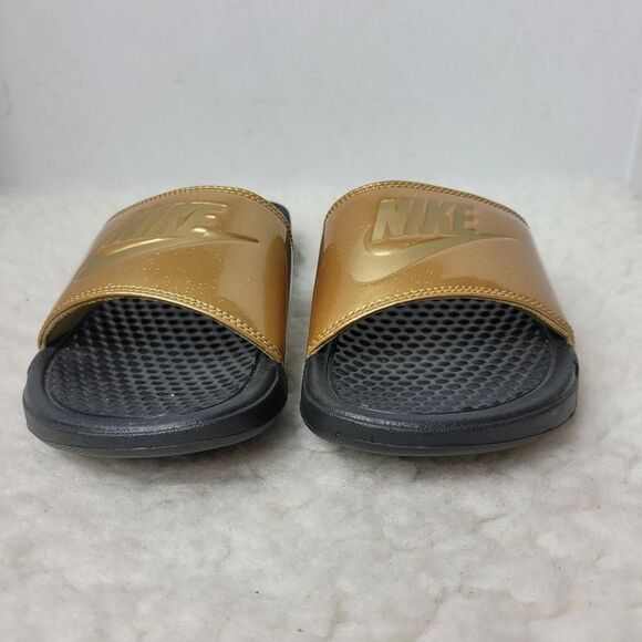 Nike Benassi Women's Slide Size 6 Sandals Black Gold Print Casual Shoes - Picture 2 of 9